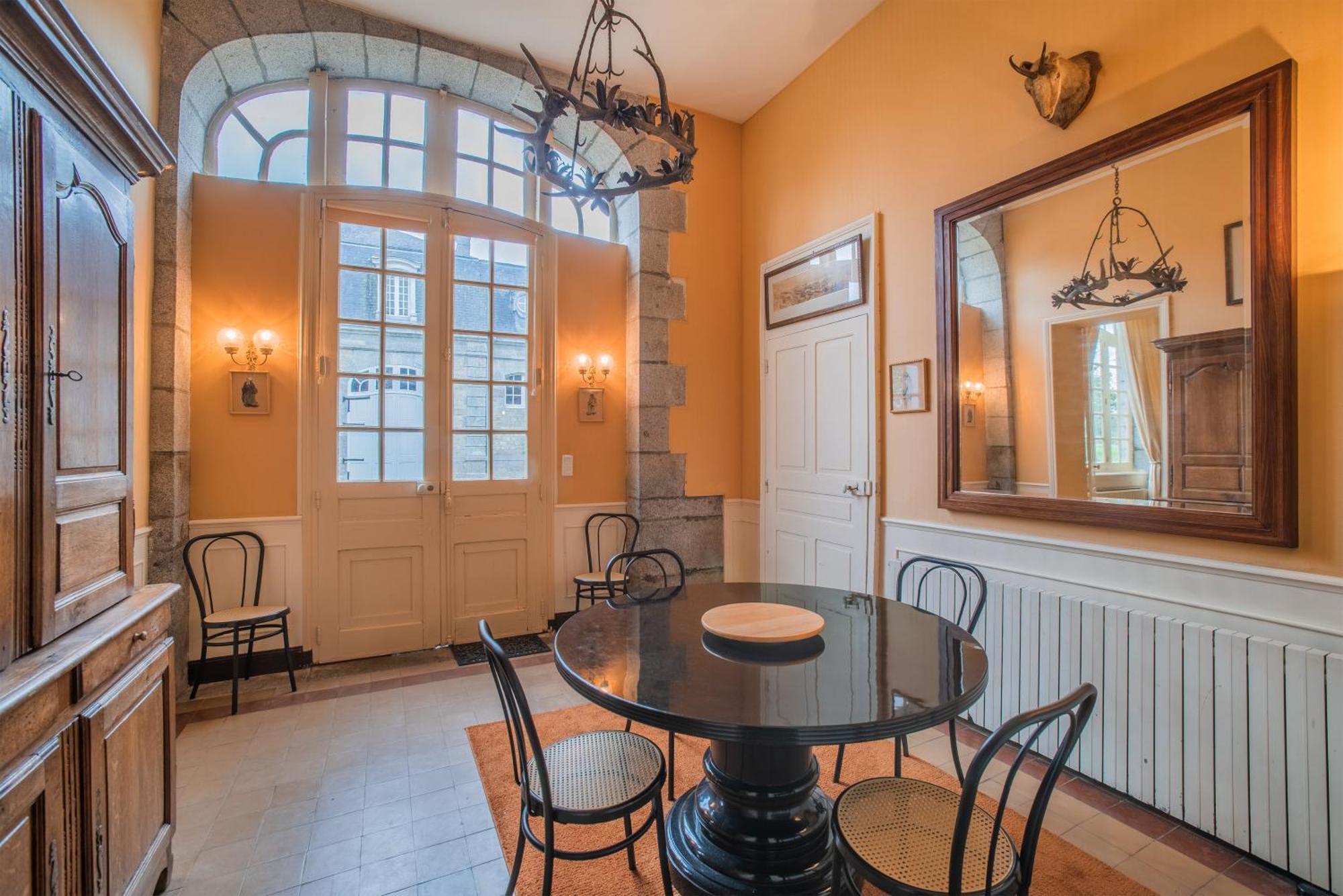 Holiday Home Château de Boucéel Mont Saint Michel Vergoncey Quarto foto