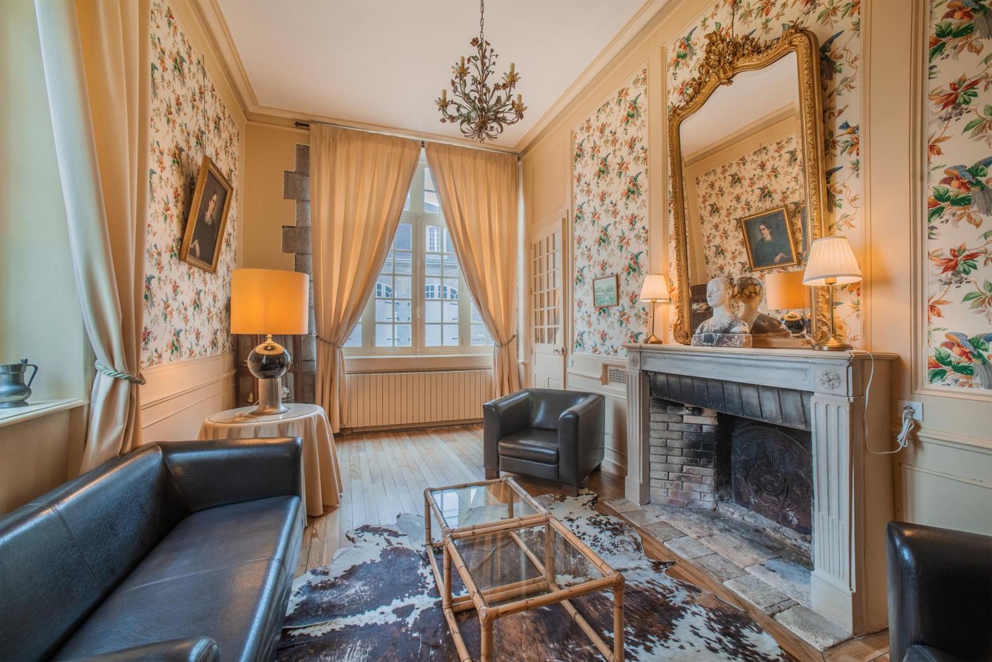 Holiday Home Château de Boucéel Mont Saint Michel Vergoncey Quarto foto